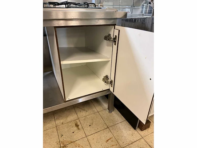 Pelgrim rvs werktafel met fornuis - afbeelding 9 van  10