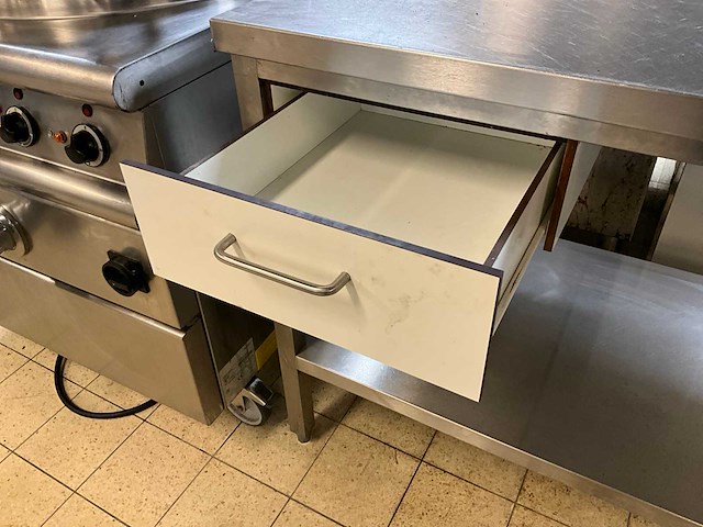 Pelgrim rvs werktafel met fornuis - afbeelding 7 van  7