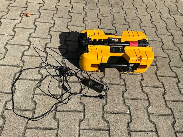 Peli - remote area light 9490 - noodverlichting - afbeelding 12 van  12