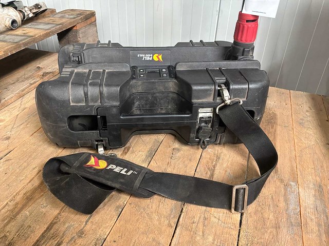 Peli 9490 rals accu bouwlamp - afbeelding 2 van  5