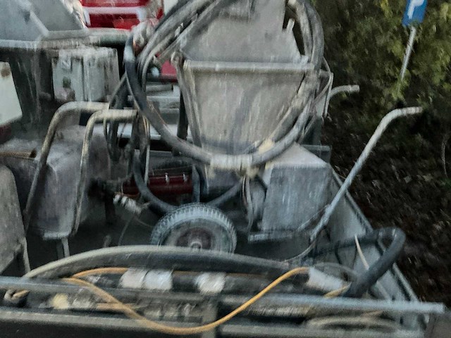 Pelicans zuigercompressor en spack-spuitunit - afbeelding 5 van  6