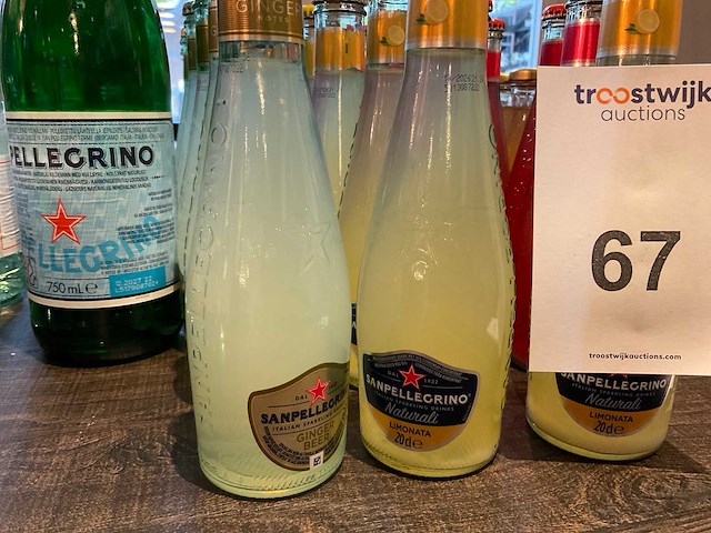 Pellegrino frisdrank en water - afbeelding 7 van  11