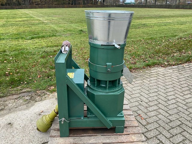 Pelletpers kl(ks/kj)260p tractoraandrijving - afbeelding 2 van  9