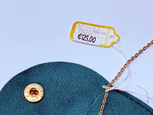 Pendant collier '' black abelone nacre'' - afbeelding 3 van  6