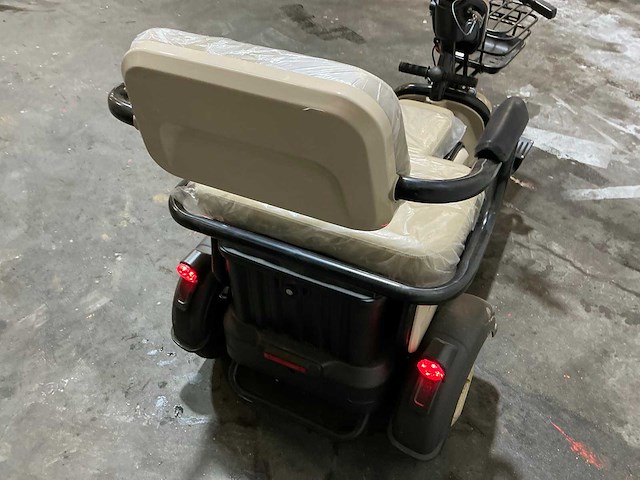 Pengli brand scootmobiel e-scooter - afbeelding 5 van  8