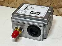 Penn p77aaa-9350 pressostaat 3-30 bar diff 3 5-12 bar style 5 ped - afbeelding 2 van  9
