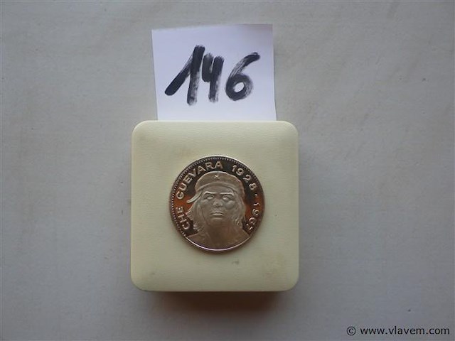Penning che guevara 1928-1967 met doosje - afbeelding 1 van  4