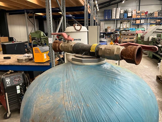 Pentair c-1865 252 ltr verticale opslagtank - afbeelding 3 van  5