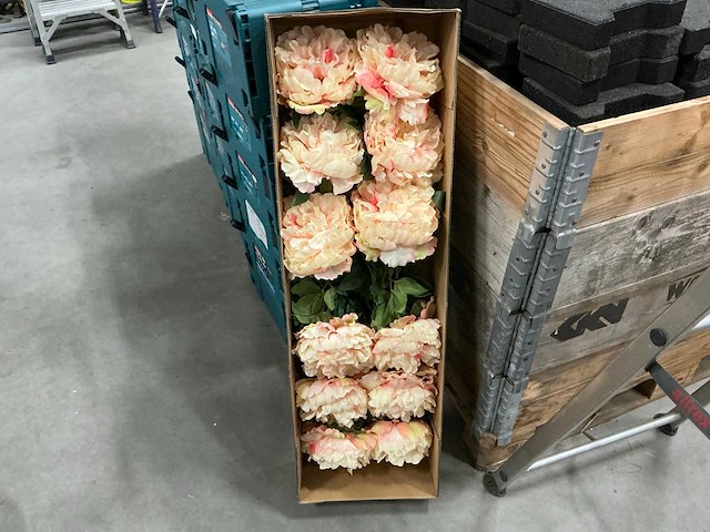 Peony single bud 71cm pink (12x) - afbeelding 1 van  3