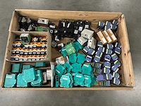 Pepperl+fuchs, ifm - partij elektronica: industriële automatiseringsmodules, sensoren en plc-componenten - afbeelding 2 van  8