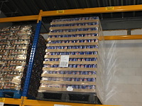 Pepsi cola. 120 trays a 24 blikken 0,33l. totaal 2880 blikken. tht 5-26. bod is inclusief 432 euro statiege...