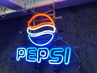 Pepsi neon decoratie - afbeelding 1 van  2