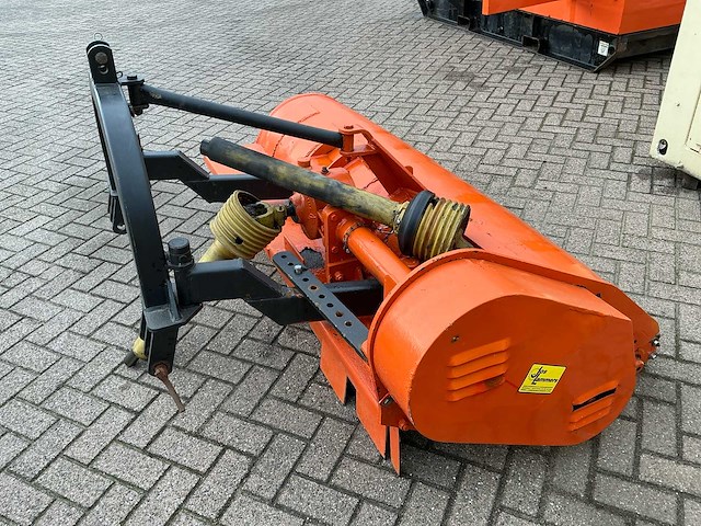 Perfect klepelmaaier - afbeelding 12 van  12