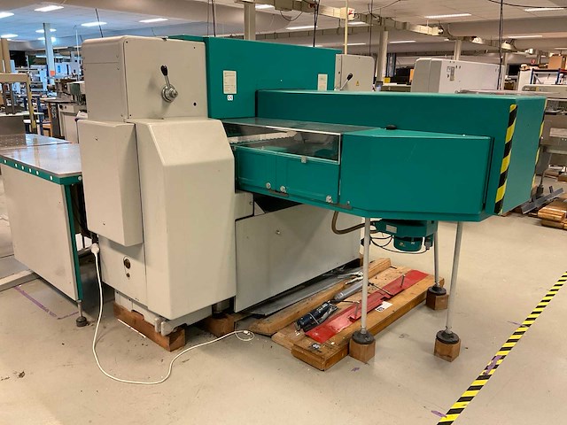 Perfecta 115tvl papier snijmachine en ontstapelaar - afbeelding 7 van  27