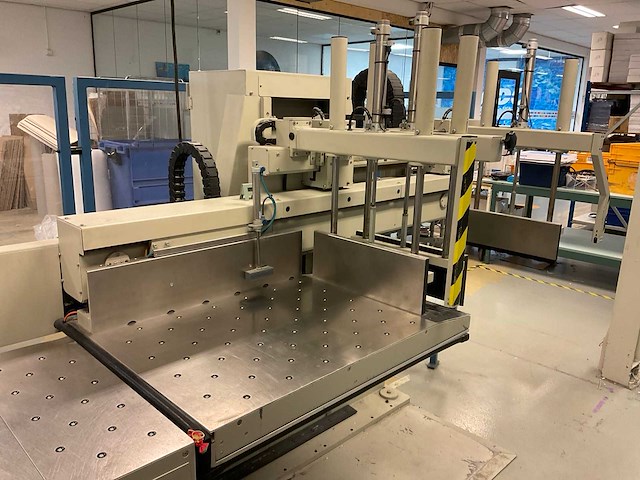 Perfecta 115tvl papier snijmachine en ontstapelaar - afbeelding 26 van  27