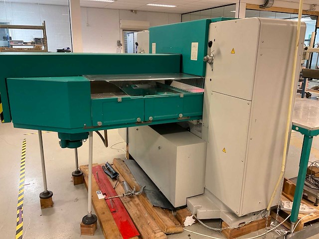 Perfecta 115tvl papier snijmachine en ontstapelaar - afbeelding 9 van  27