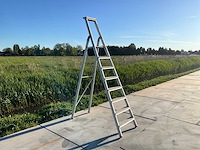 Perfecty p20/8 aluminium trapladder - afbeelding 1 van  5