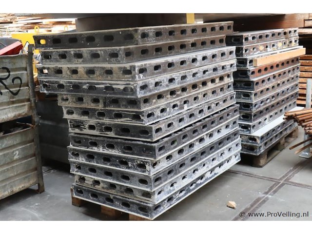 Peri duo bekistingspanelen dp 6, diverse afmetingen - 23 stuks - afbeelding 1 van  7