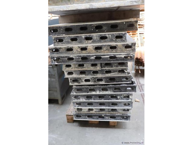 Peri duo bekistingspanelen dp 6, diverse afmetingen - 23 stuks - afbeelding 3 van  7