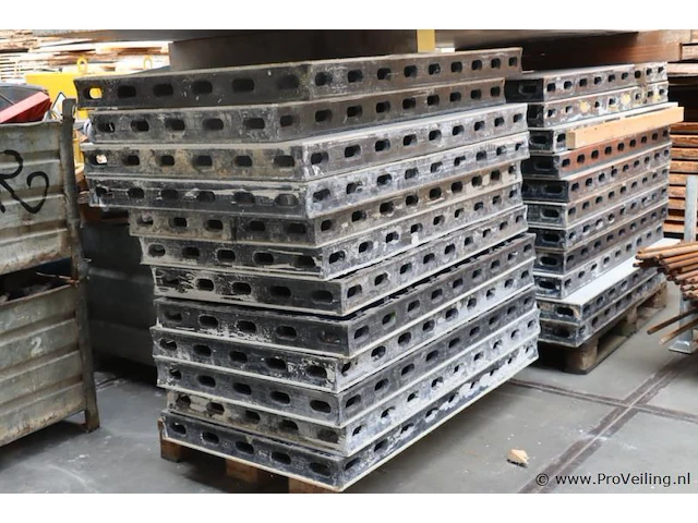 Peri duo bekistingspanelen dp 6, diverse afmetingen - 23 stuks - afbeelding 1 van  7
