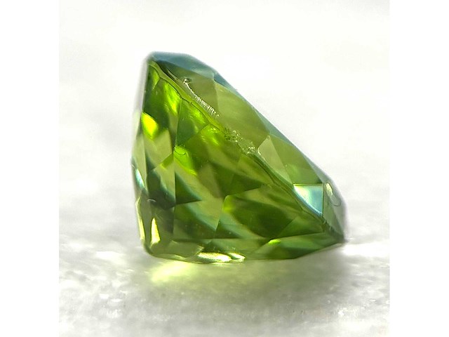 Peridoot 4.44 carat echte natuurlijke groene peridoot - afbeelding 4 van  5