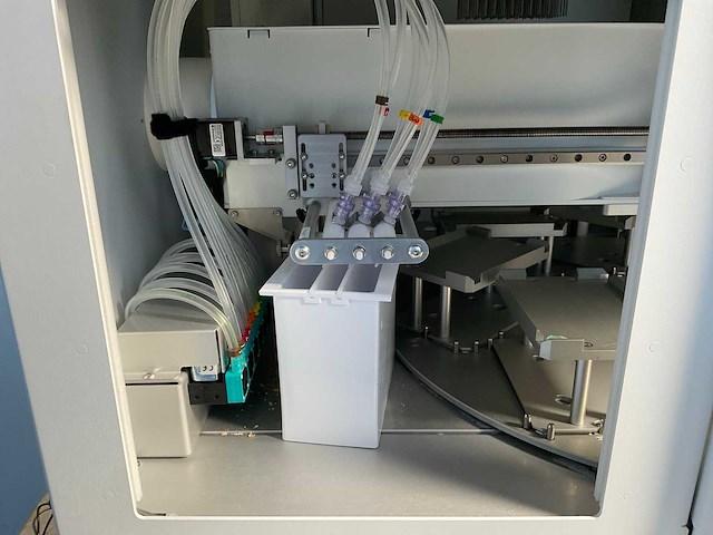 Perkinelmer chemagic 360 magnetische scheider - afbeelding 17 van  17