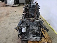 Perkins - 4 cilinder - motor blok - afbeelding 4 van  10