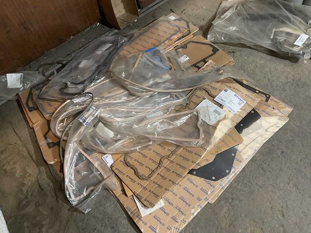 Perkins verschillende pakkingen - afbeelding 2 van  3