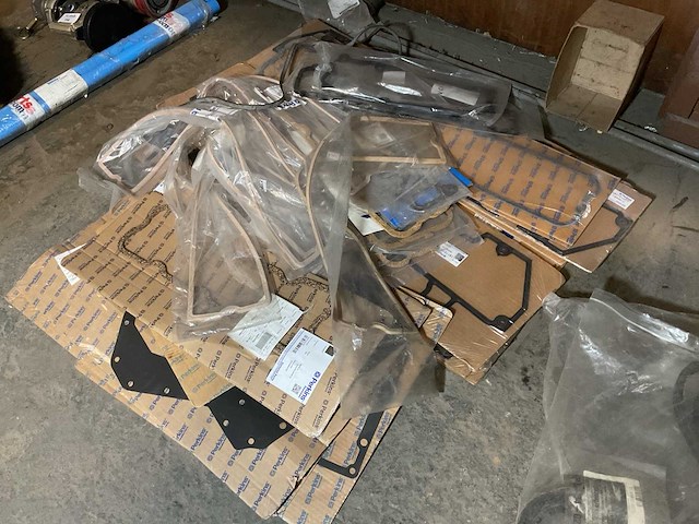 Perkins verschillende pakkingen - afbeelding 1 van  3