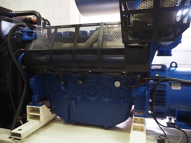 Perkins / zwart techniek power generation - afbeelding 14 van  17