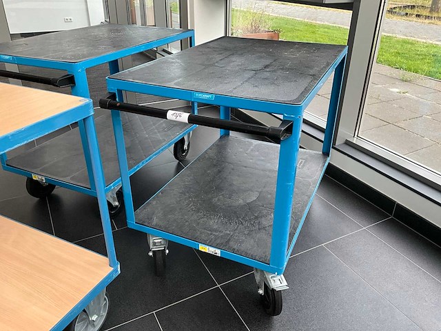 Perrontram (3x) - afbeelding 2 van  6