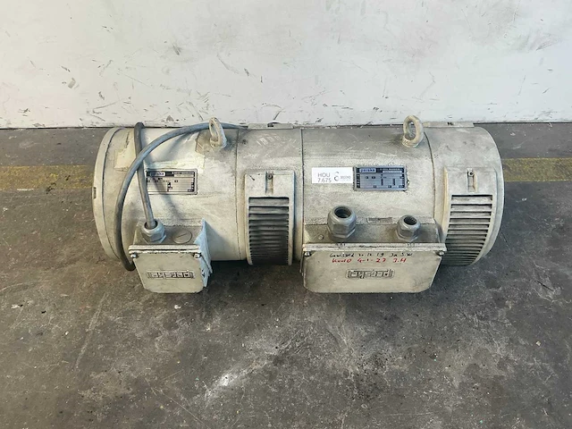 Perske - transformator - afbeelding 1 van  7