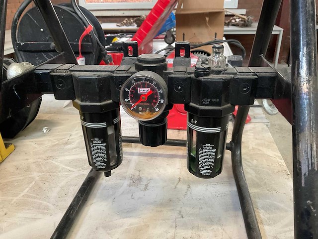 Perslucht filter-/regelunit - afbeelding 2 van  4