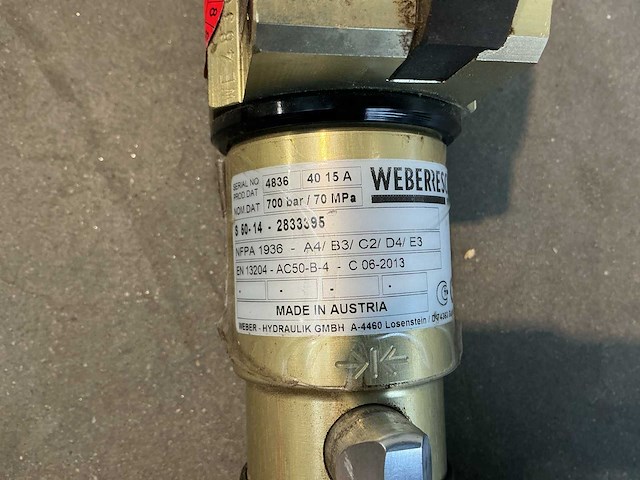 Persmachine/redgereedschap brandweermateriaal - afbeelding 16 van  20