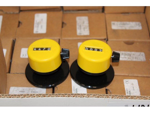 Personen tellers in doos. ca. 35 stuks. - afbeelding 1 van  3