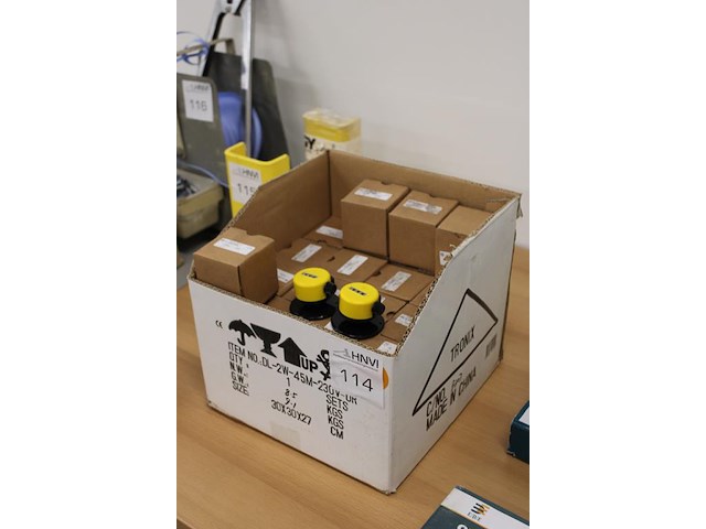 Personen tellers in doos. ca. 35 stuks. - afbeelding 3 van  3