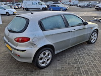 Personenauto, alfa romeo, 147 1.6 t.spark, 2005 - afbeelding 31 van  35