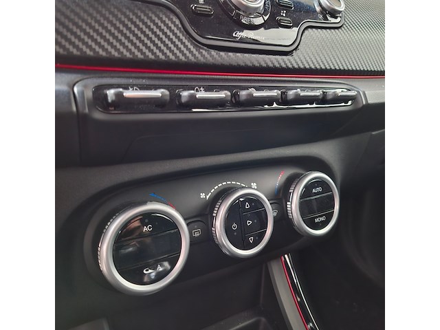 Personenauto, alfa romeo, giulietta, 1.4 t distinctive, 2012 - afbeelding 37 van  67