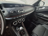 Personenauto, alfa romeo, giulietta, 1.4 t distinctive, 2012 - afbeelding 39 van  67