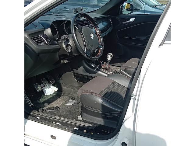 Personenauto, alfa romeo, giulietta, 1.4 t progression, 2010 - afbeelding 5 van  9