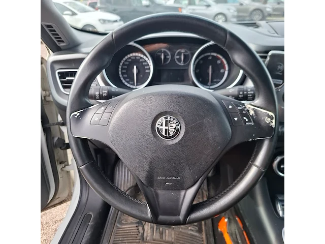 Personenauto, alfa romeo, giulietta, 1.6 jtdm distinctive, 2012 - afbeelding 2 van  21