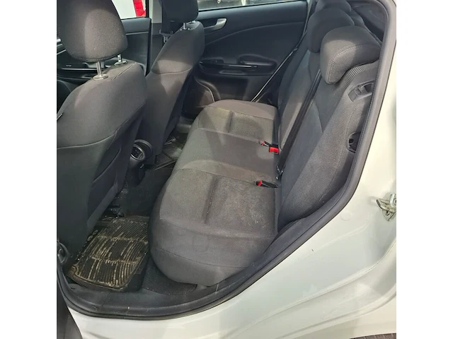 Personenauto, alfa romeo, giulietta, 1.6 jtdm distinctive, 2012 - afbeelding 4 van  21