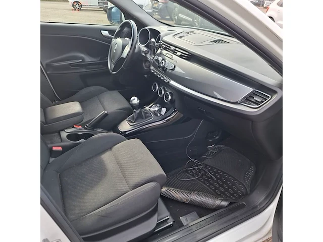 Personenauto, alfa romeo, giulietta, 1.6 jtdm distinctive, 2012 - afbeelding 6 van  21
