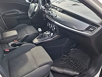 Personenauto, alfa romeo, giulietta, 1.6 jtdm distinctive, 2012 - afbeelding 6 van  21