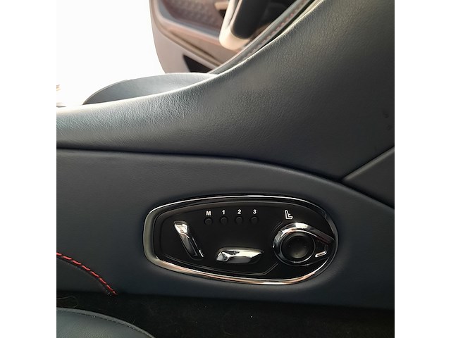 Personenauto, aston martin, dbs, 5.2 v12 superleggera, rood, 2019 - afbeelding 32 van  60