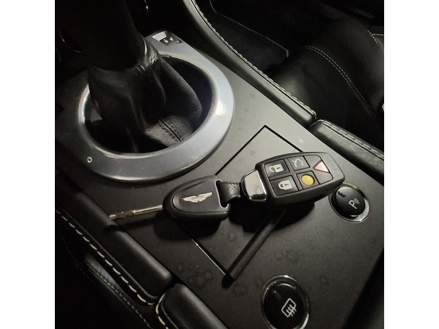 Personenauto, aston martin, vantage 4.3 v8 - afbeelding 7 van  16