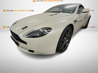 Personenauto, aston martin, vantage 4.3 v8