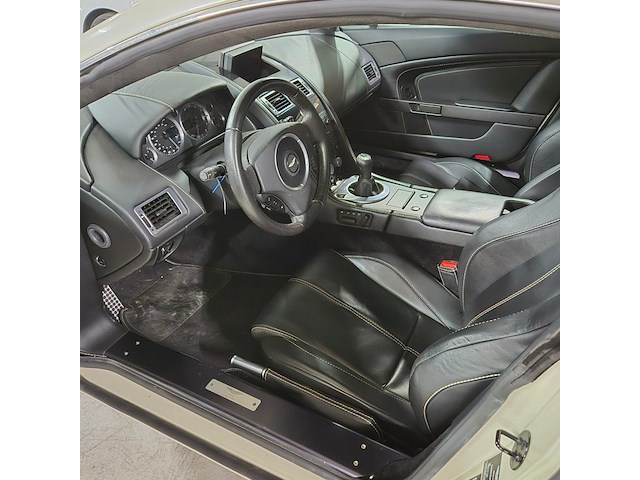 Personenauto, aston martin, vantage 4.3 v8 - afbeelding 4 van  18