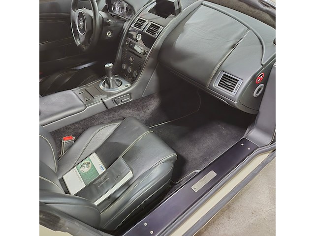 Personenauto, aston martin, vantage 4.3 v8 - afbeelding 7 van  18