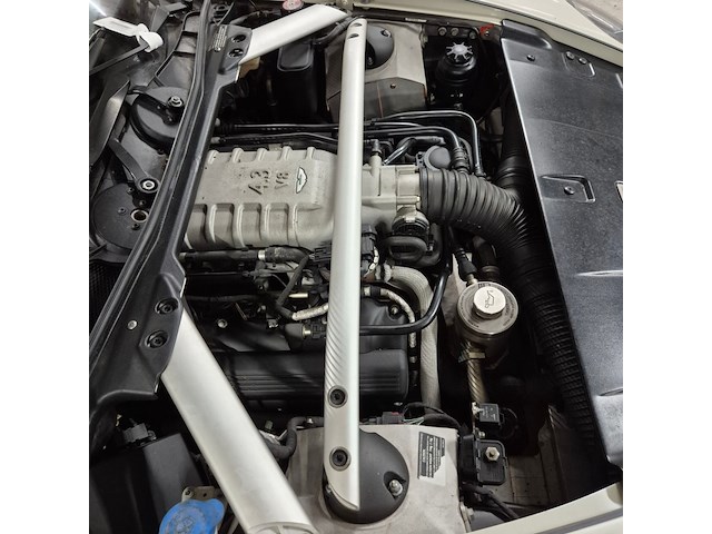 Personenauto, aston martin, vantage 4.3 v8 - afbeelding 9 van  18